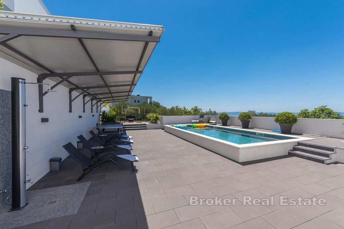 Moderne Villa mit Panoramablick auf das Meer