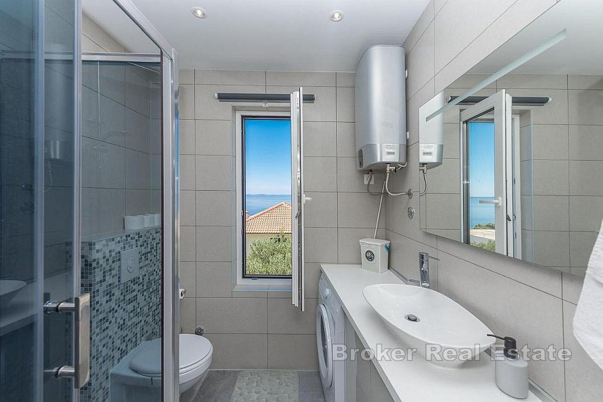 Moderní vila s panoramatickým výhledem na moře