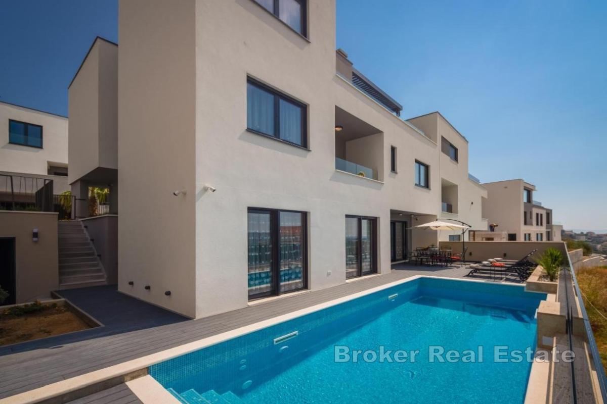 Splendida villa con vista panoramica sul mare