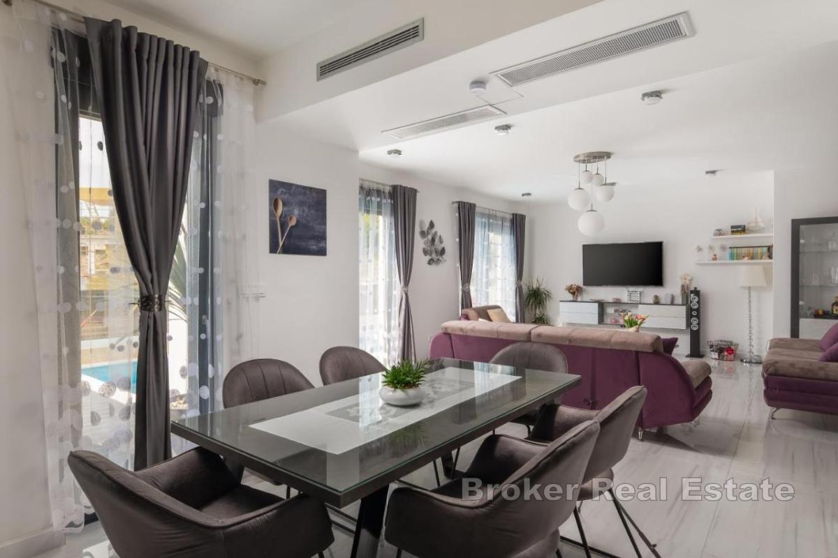 Splendida villa con vista panoramica sul mare