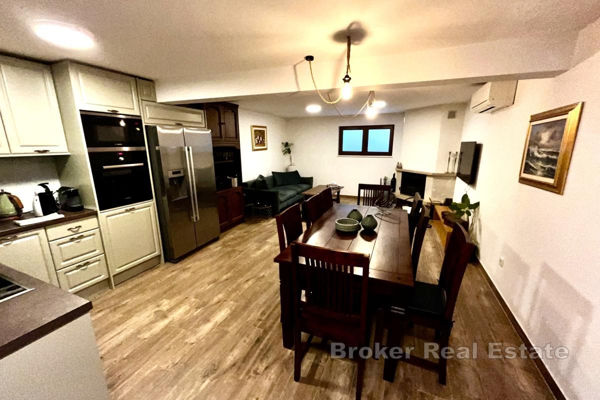 Nowoczesny apartament dwupoziomowy do wynajęcia w atrakcyjnej lokalizacji