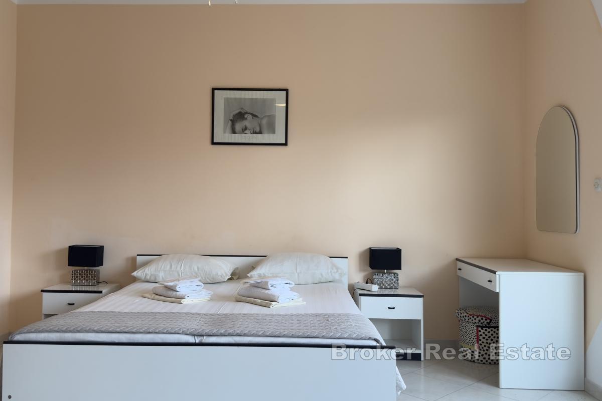 Apartmenthaus in erster Strandreihe