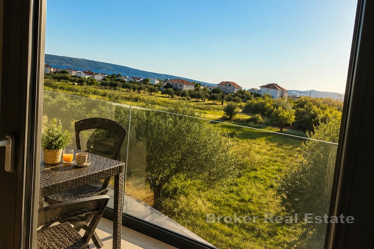Attraktiv villa att hyra med panoramautsikt över kusten
