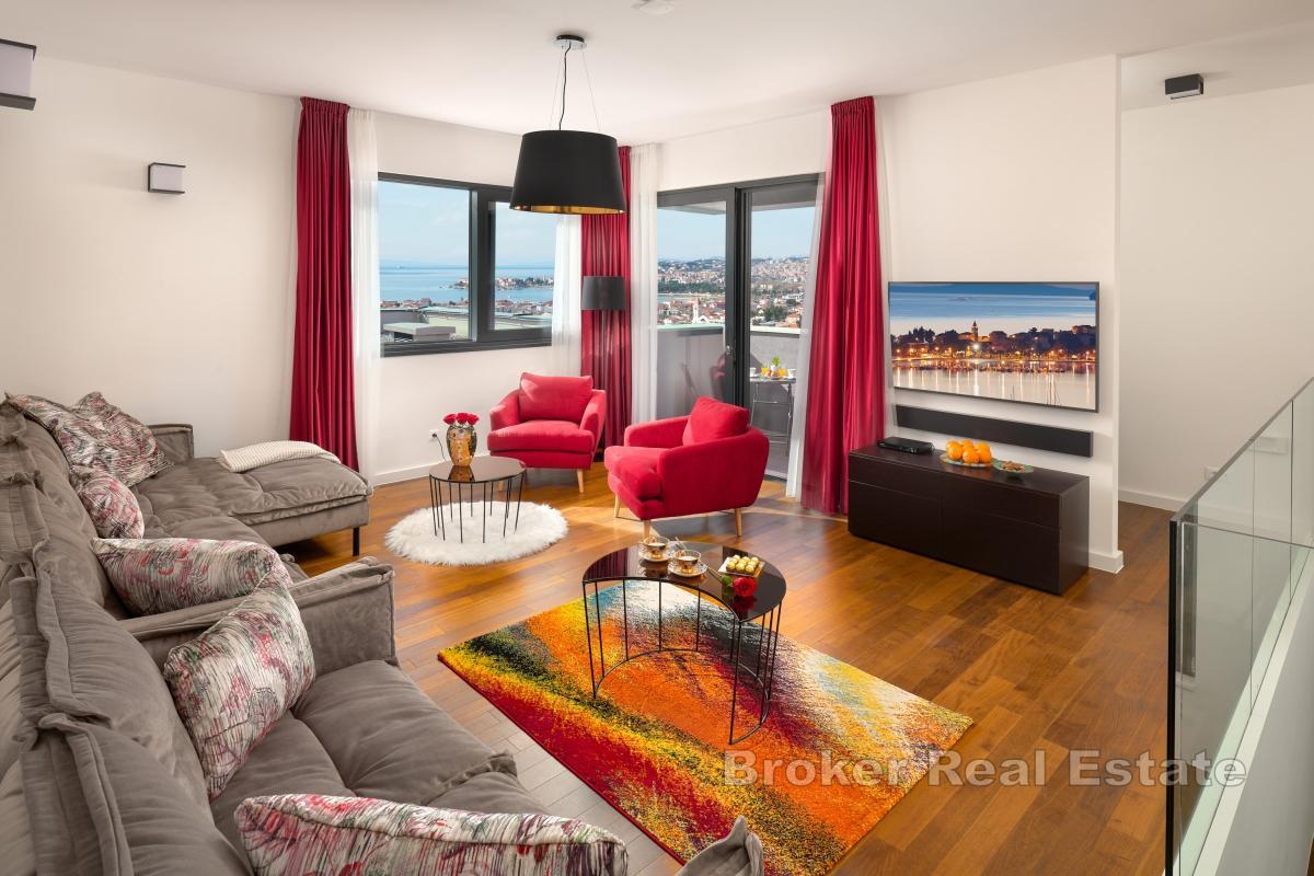 Moderne Luxusvilla mit Innenpool – Langzeitmiete