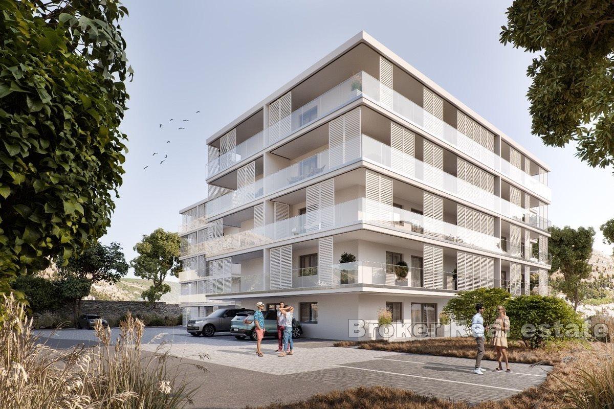 Investment building land