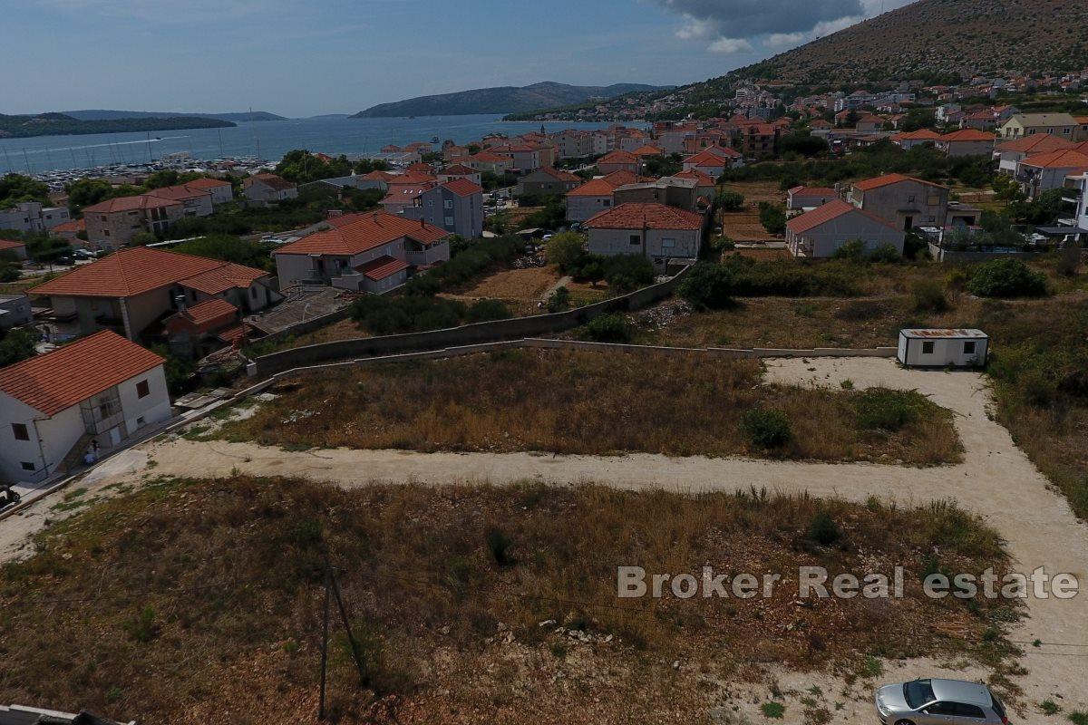 Investment building land
