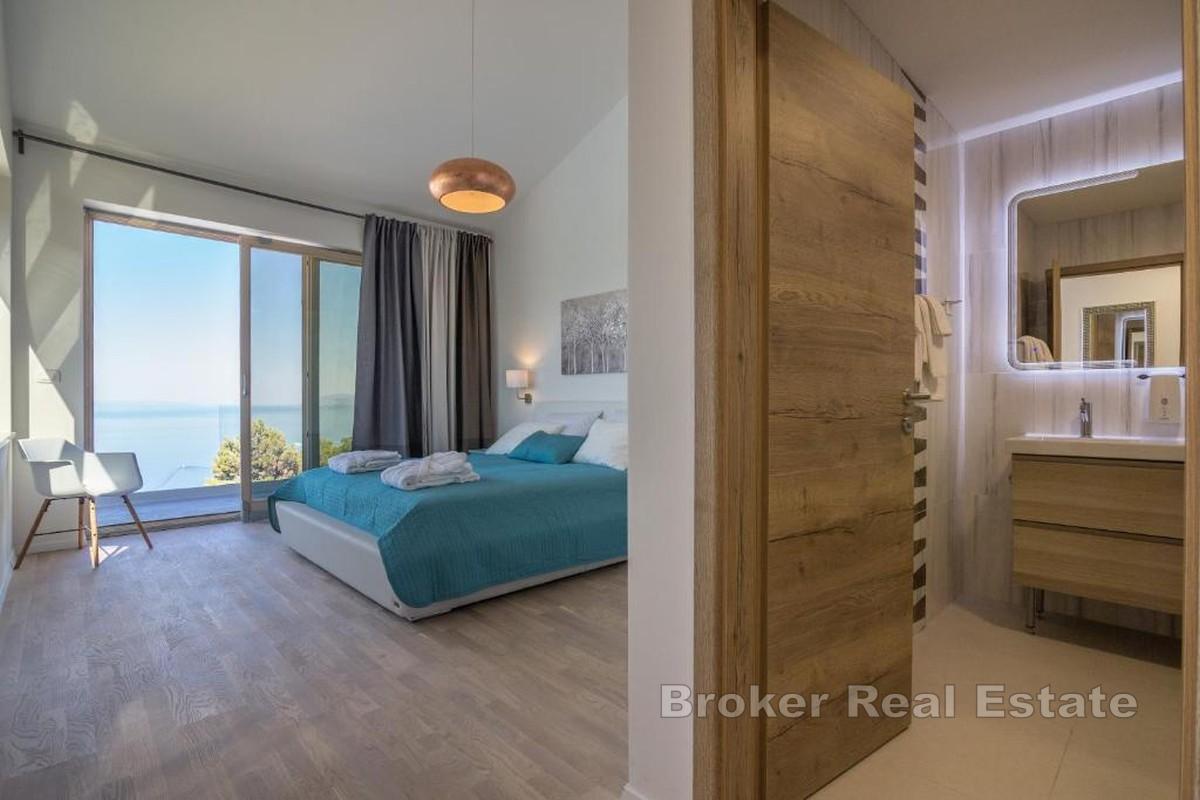 Nowoczesna willa z panoramicznym widokiem na morze