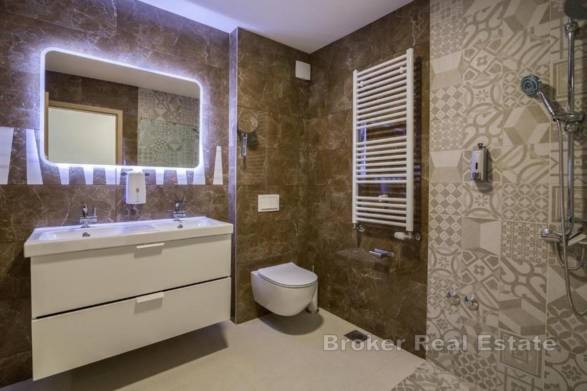 Nowoczesna willa z panoramicznym widokiem na morze