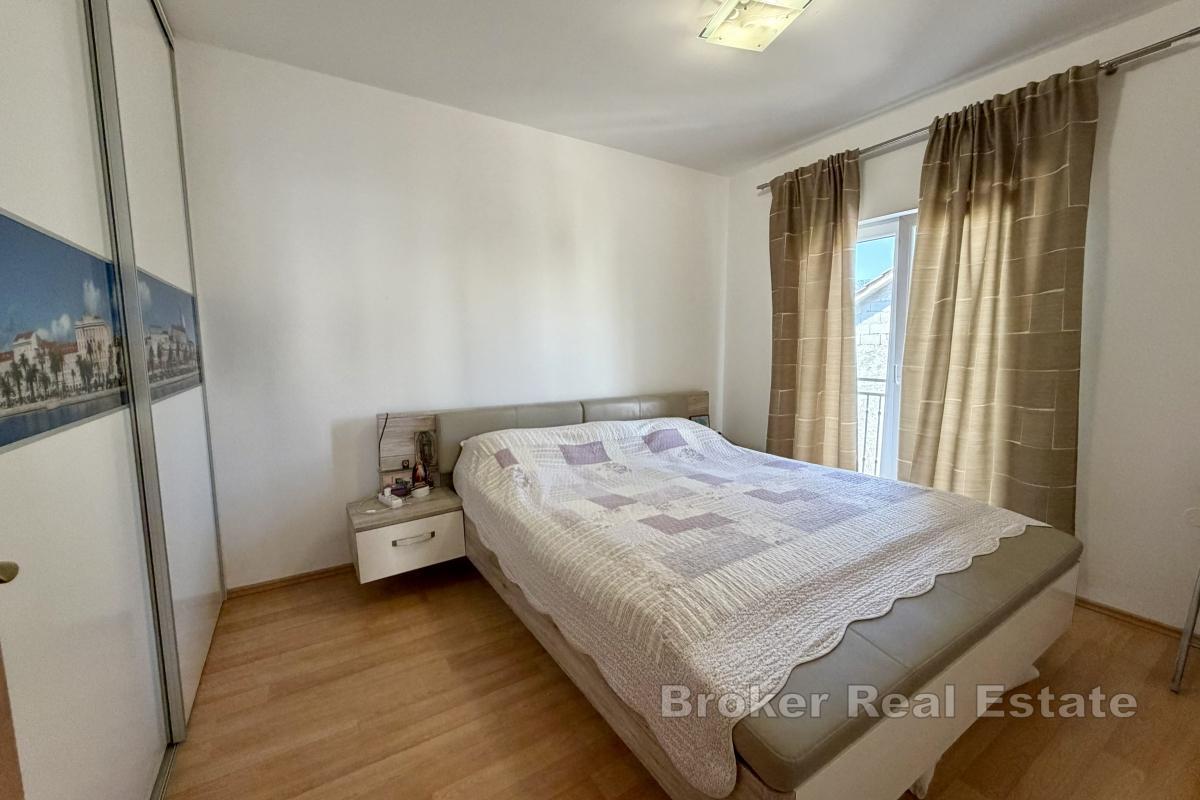 Obiteljska kuća s parkingom i vrtom