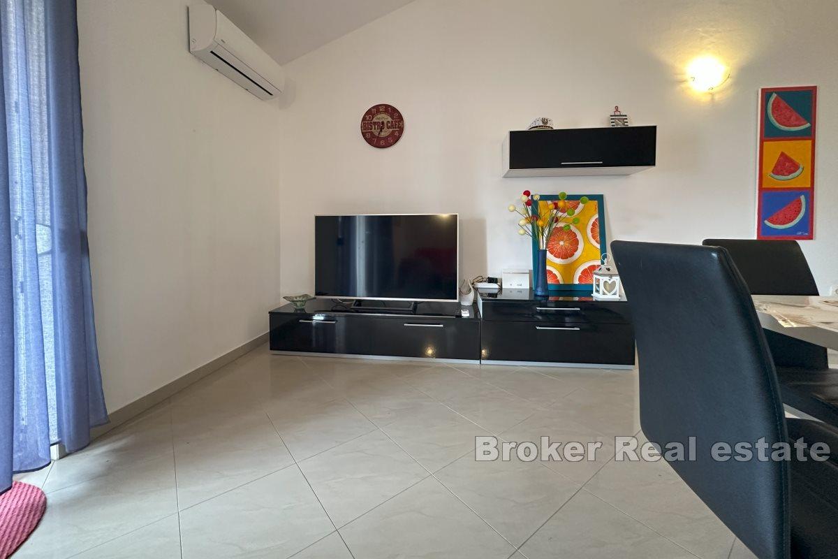 Apartament trzypokojowy z balkonem i widokiem na morze