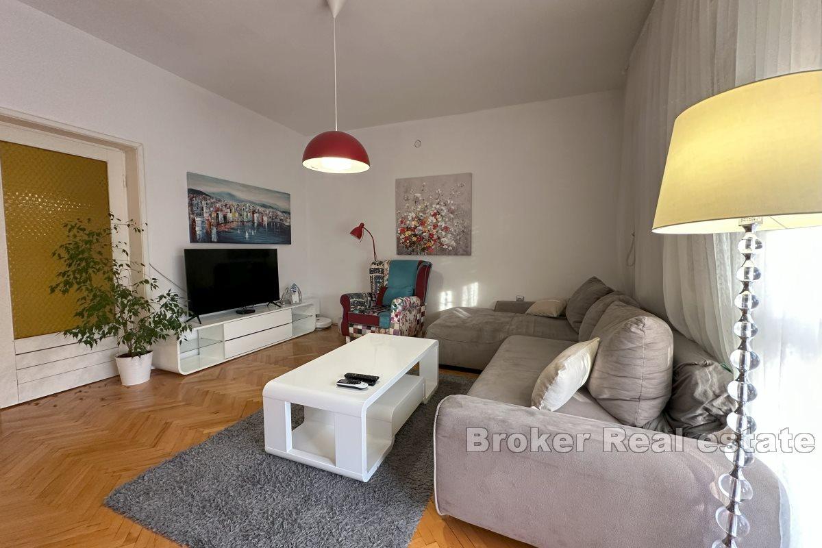 Un confortable appartement de trois chambres