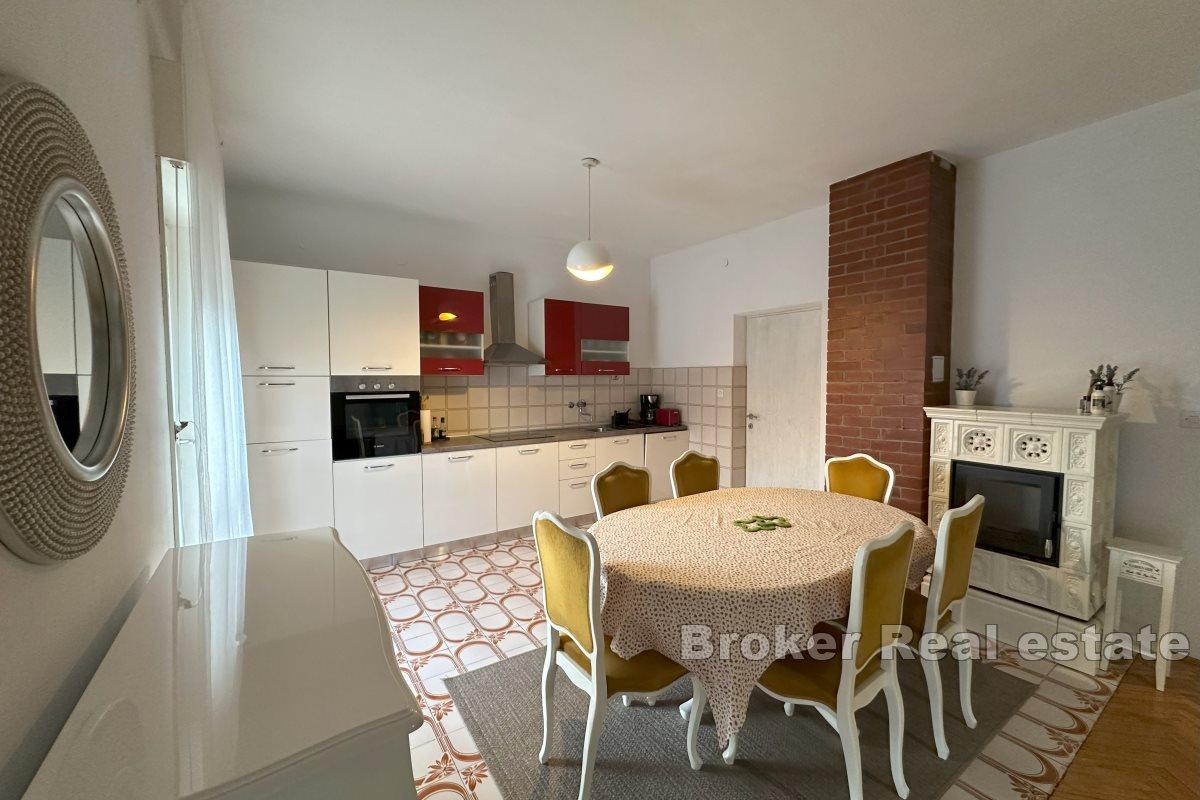 Un confortable appartement de trois chambres