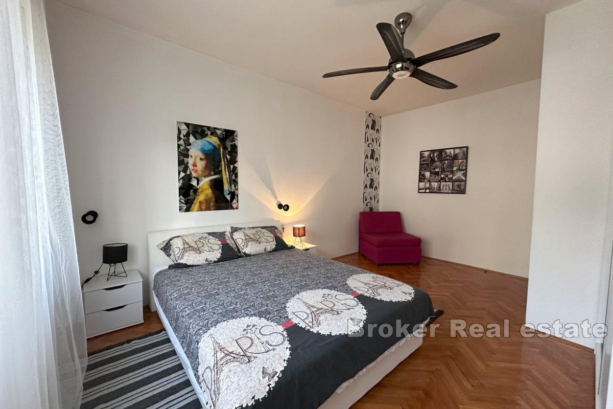 Un confortable appartement de trois chambres
