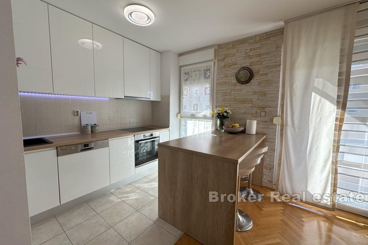 001-2049-13-Split-Znjan-Two-bedroom-apartment-near-the-sea-for-sale