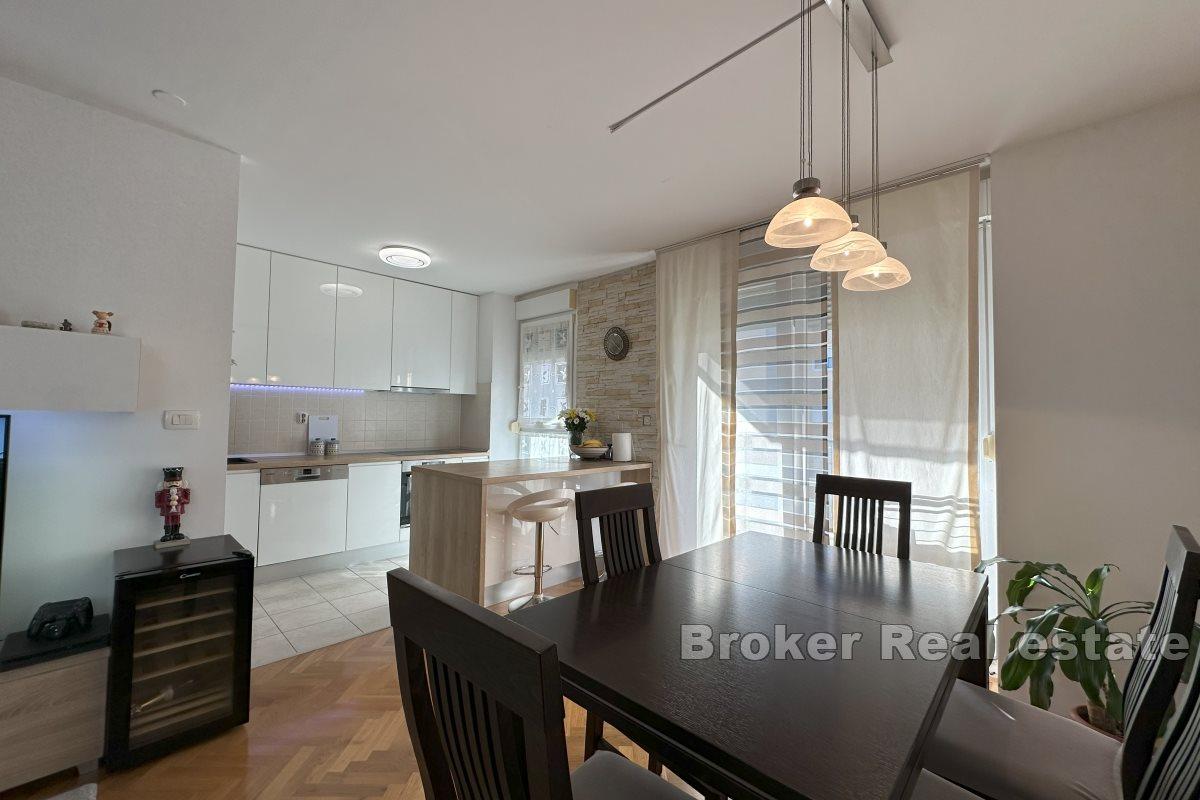 Two-bedroom comfortable apartment in a prime location