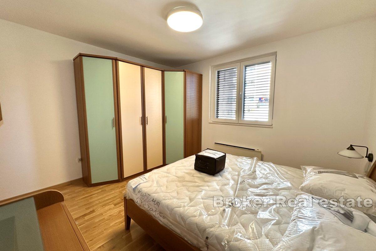 Spacieux appartement de trois chambres