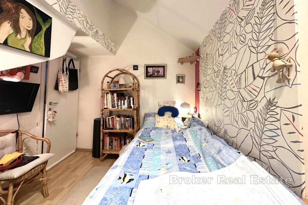 Appartement de trois chambres à coucher dans un endroit idyllique