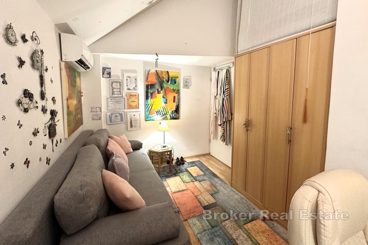 Appartement de trois chambres à coucher dans un endroit idyllique