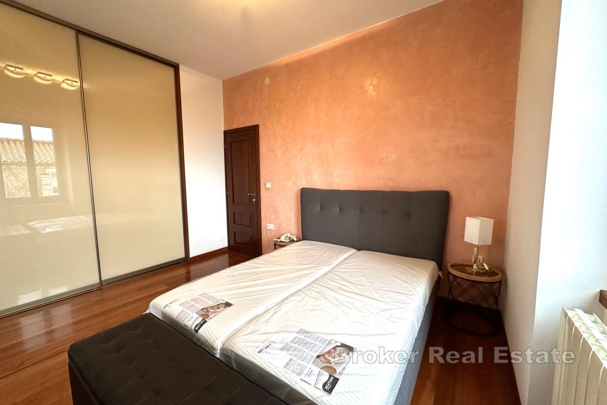 Elegante und geräumige Wohnung im Herzen der Stadt