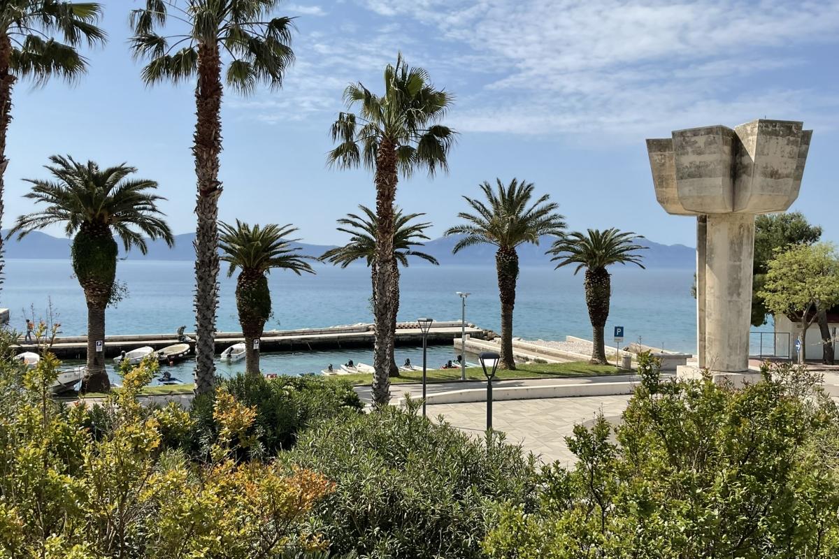 001-2049-38-Makarska-Apartment-house-in-the-first-row-to-the-sea-for-sale