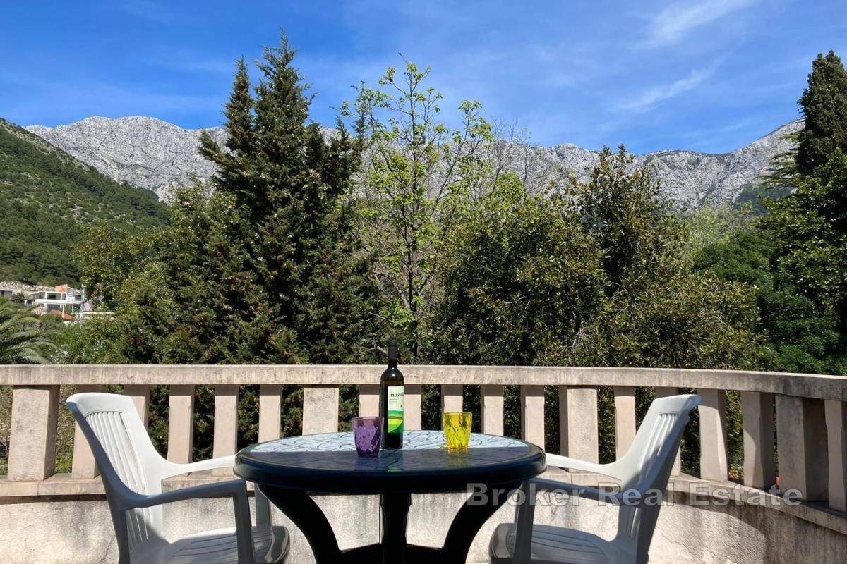 Dom apartamentowy w pierwszym rzędzie do morza