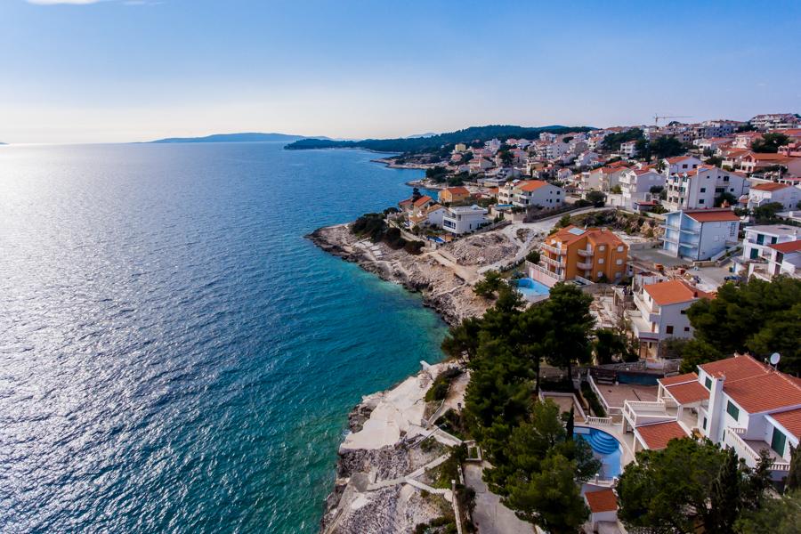 Prizemnica s okućnicom i garažom