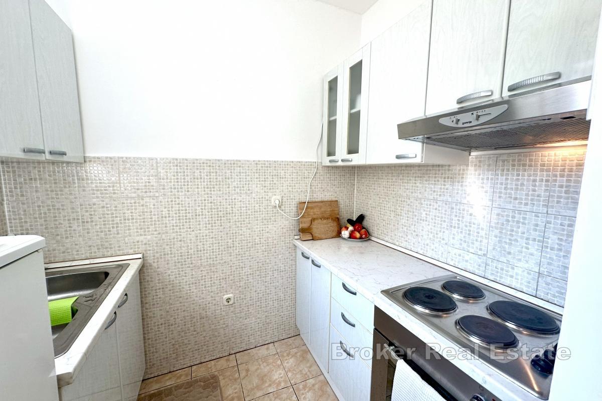 Apartament z dwiema sypialniami, ogrodem i garażem