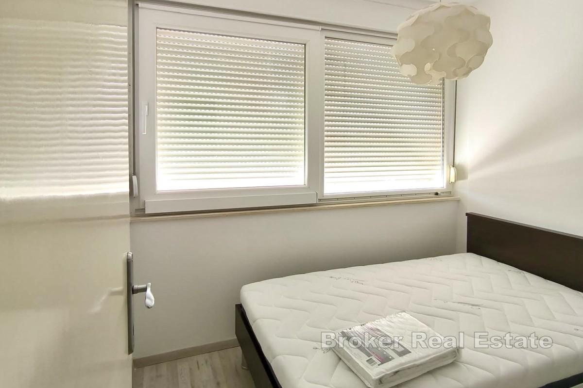 Appartement trois chambres avec vue sur la ville et la mer