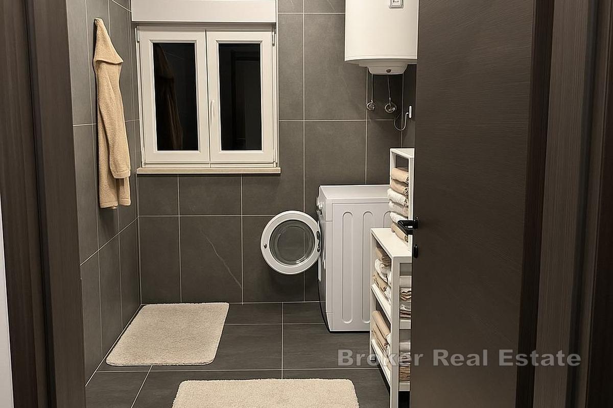 Samostojeća novosagrađena kuća na mirnoj lokaciji