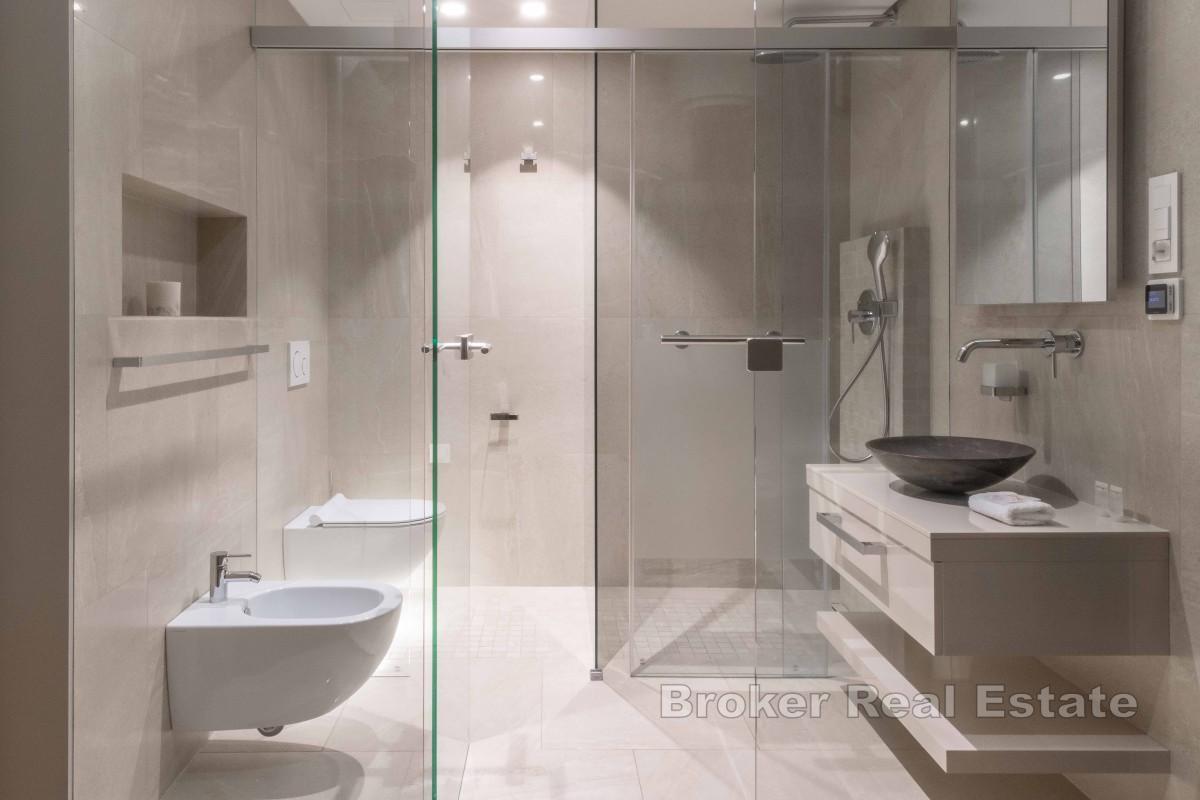 Luxueux appartement deux chambres en première ligne de mer