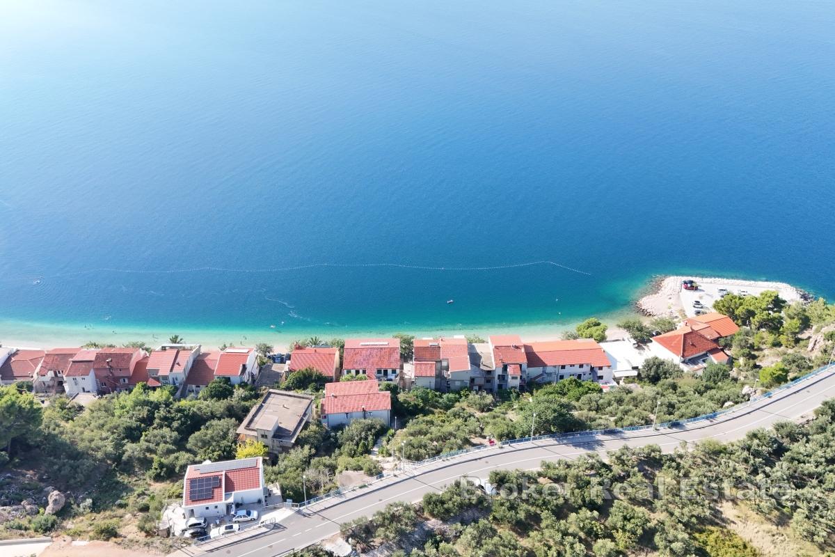 Привлекательный участок под застройку недалеко от моря