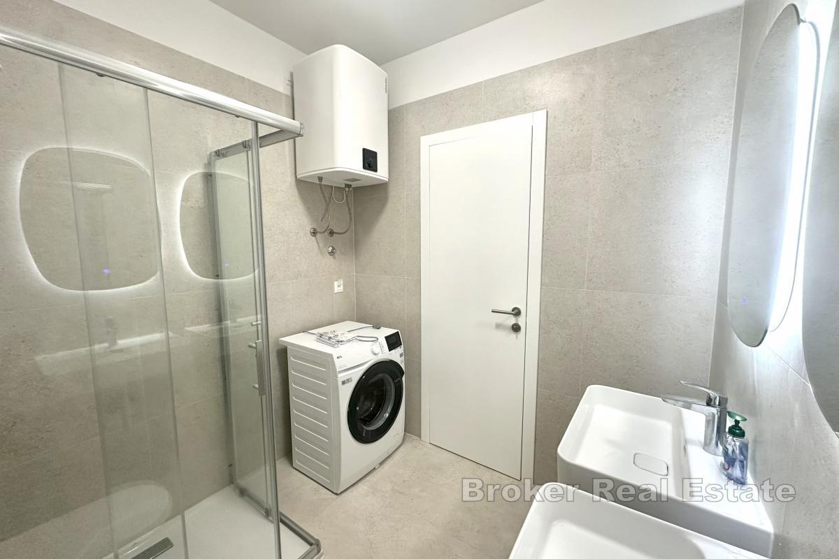 Treromsleilighet med terrasse og parkeringsplass, første innflytting