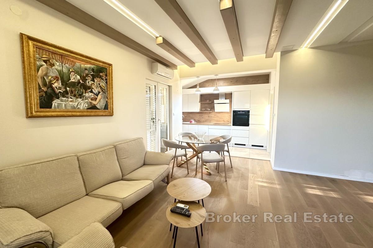 Dvosoban stan s pogledom na more