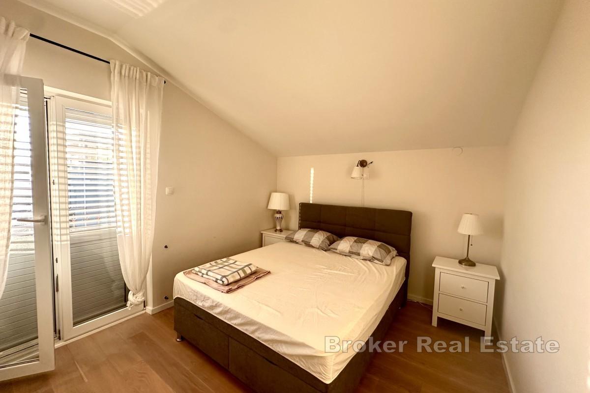Appartamento con due camere da letto e vista mare