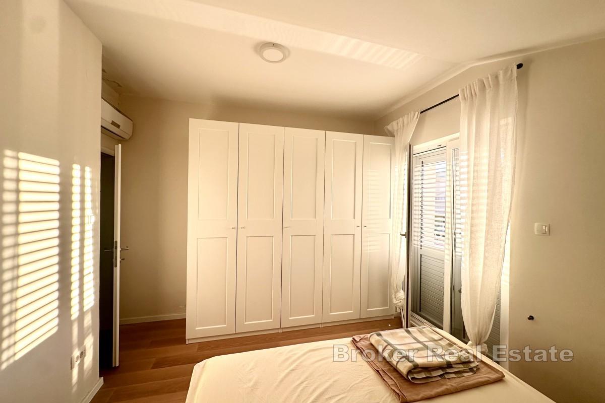 Appartamento con due camere da letto e vista mare