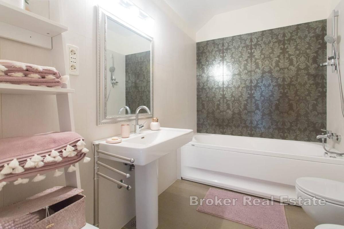 Tvårumslägenhet med havsutsikt