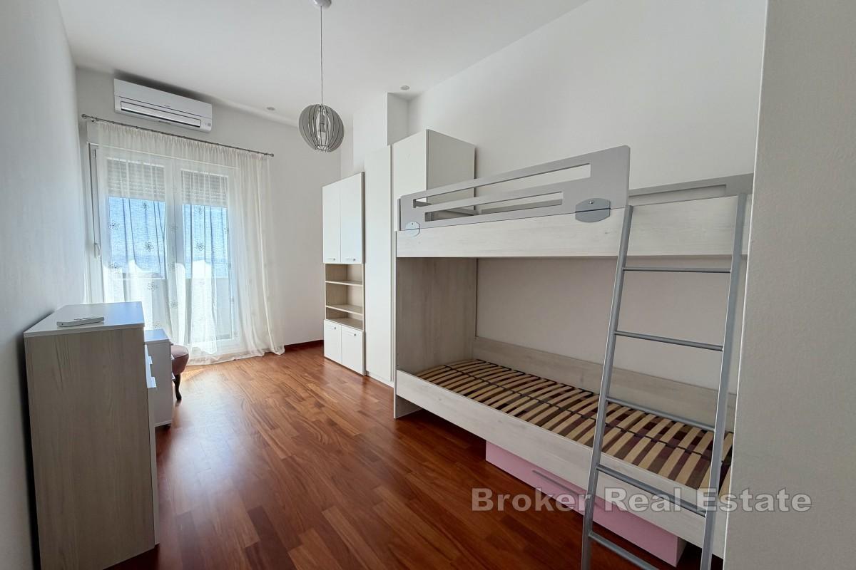 Trzypokojowy apartament z widokiem na morze