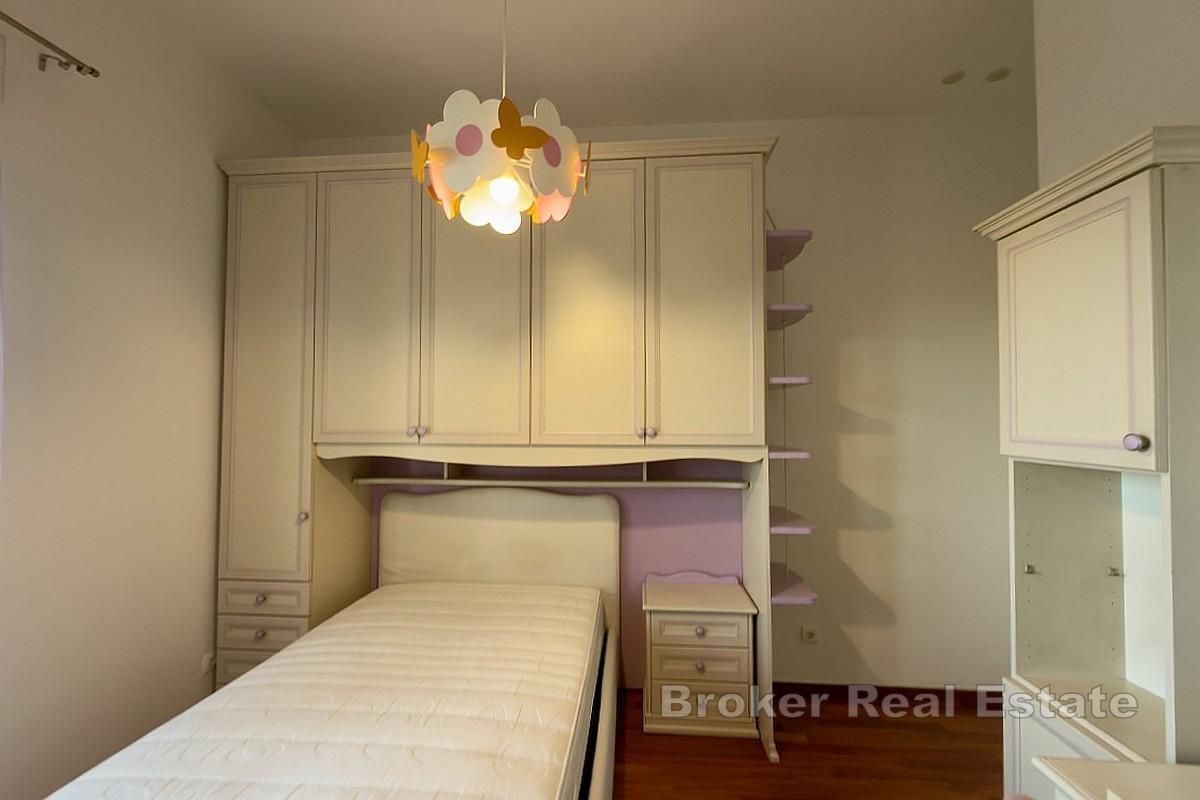 Trzypokojowy apartament z widokiem na morze