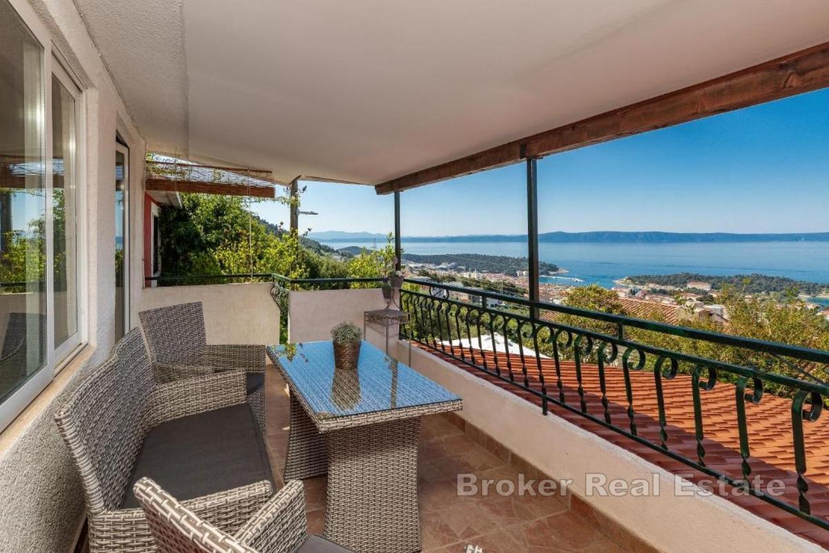 Maison avec piscine et vue panoramique sur la mer