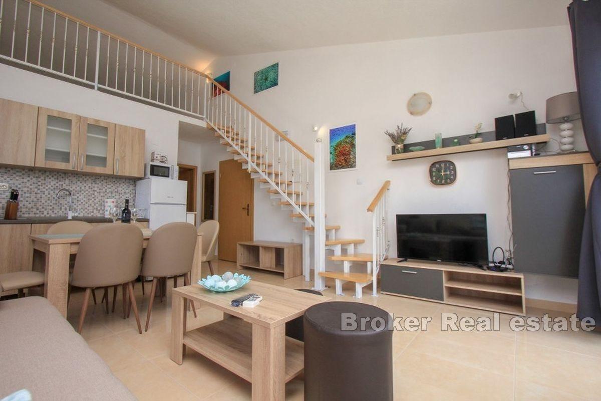 Apartmenthaus in erster Reihe zum Meer