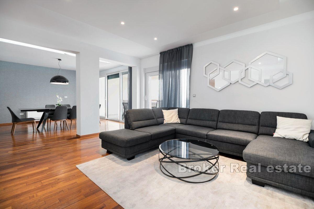 Moderne Apartments mit Meerblick