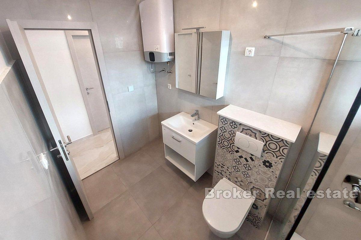 Apartment with a sea view, close to the city center