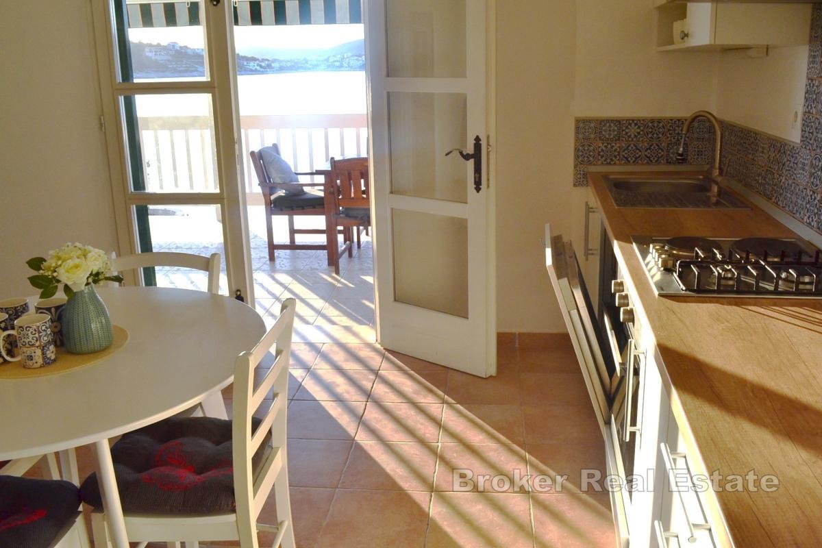 Erste Reihe zum Meer, charmantes Haus mit Swimmingpool