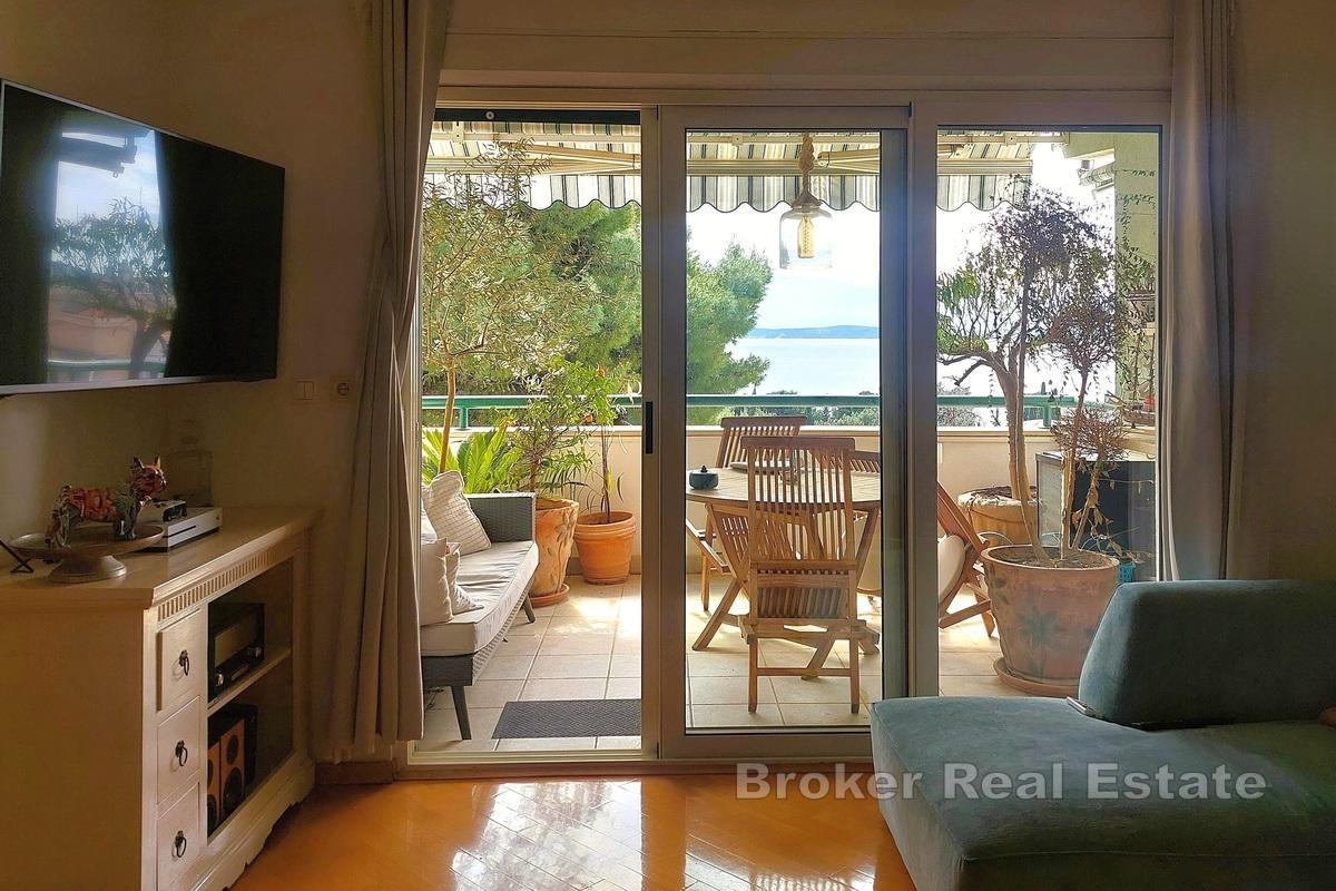 Appartement avec vue dégagée sur la mer et garage