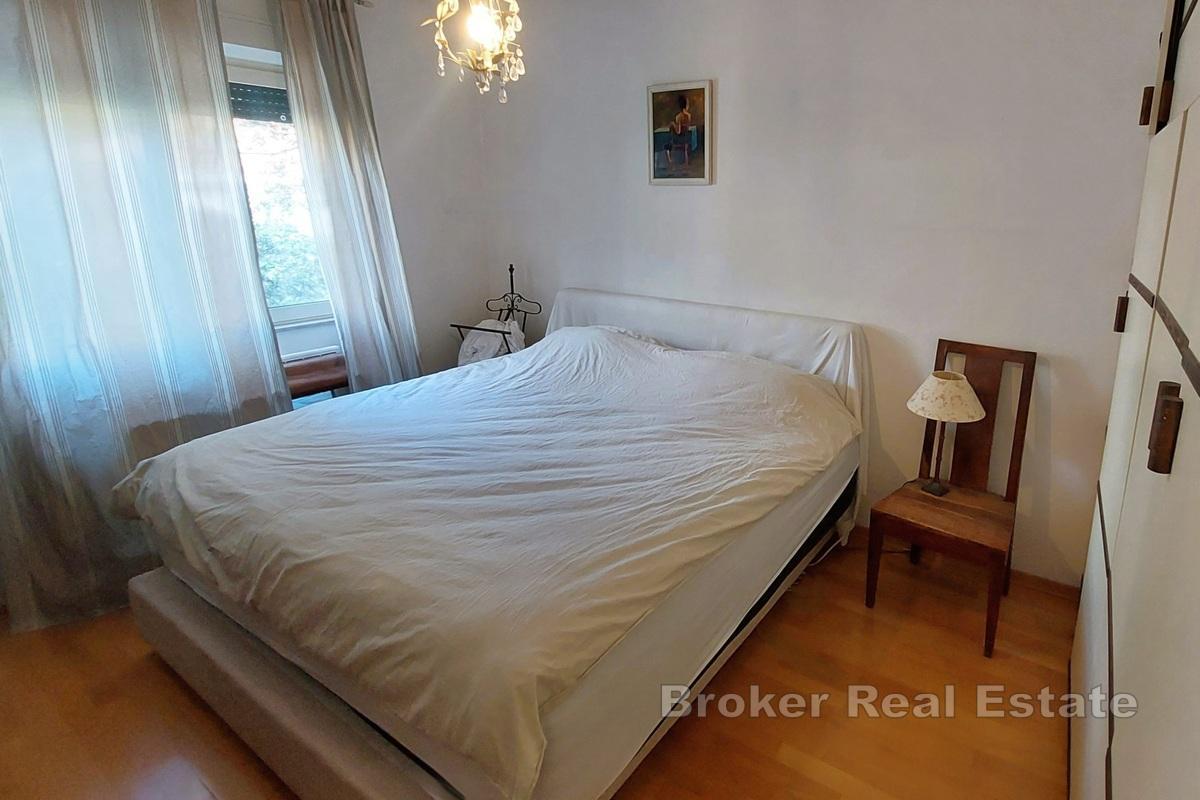 Leilighet med åpen havutsikt og garasje