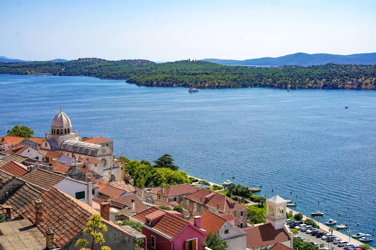 001-2051-12-sibenik-one-bedroom-apartment-and-garage-for-sale