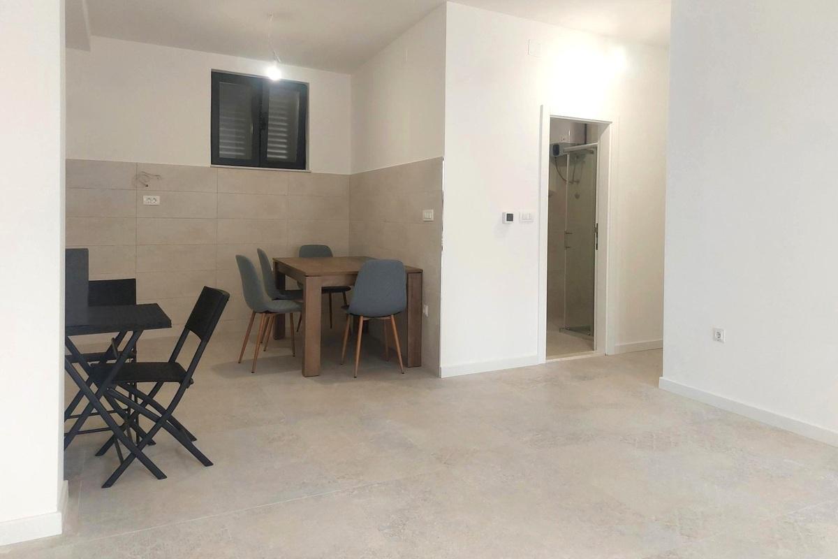 Apartament z jedną sypialnią i garażem w centrum miasta