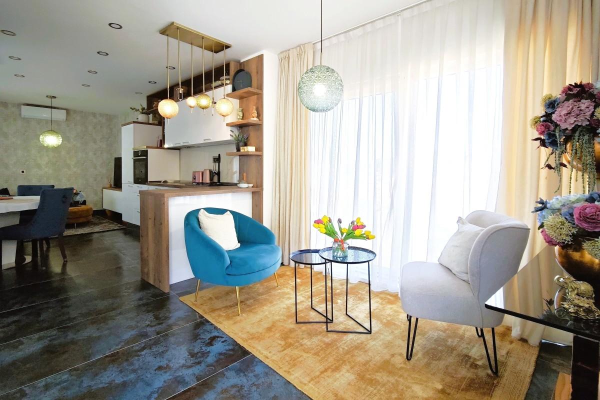 Predivna kuća s dvije stambene jedinice i jacuzzijem – suvremena mediteranska oaza