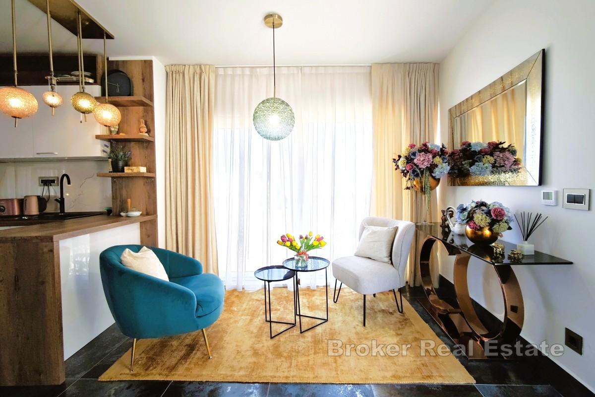 Belle maison avec deux logements et jacuzzi - une oasis méditerranéenne moderne