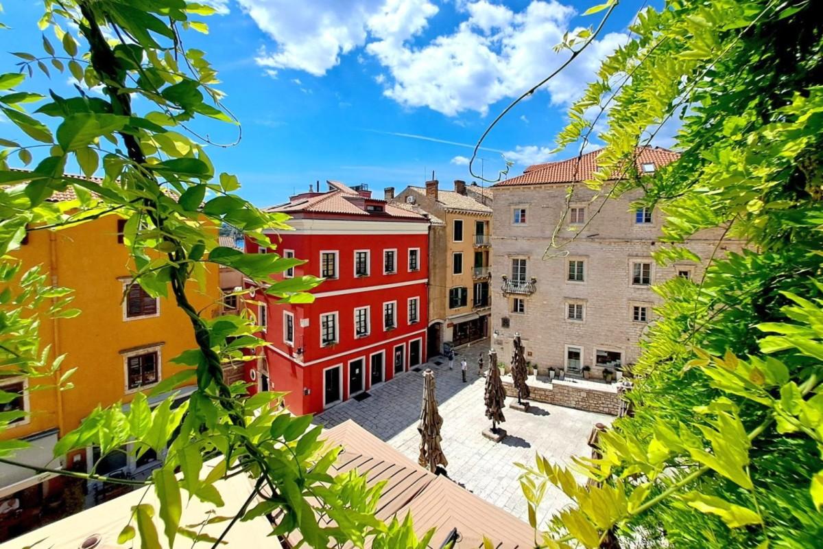 Appartamento nel centro storico della città - intero piano con terrazza rinascimentale